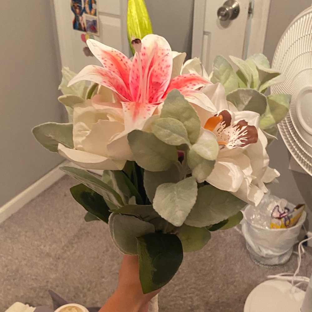 Elegant Pink and White Floral Arrangement